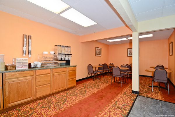 Americas Best Value Inn (Bloomington)